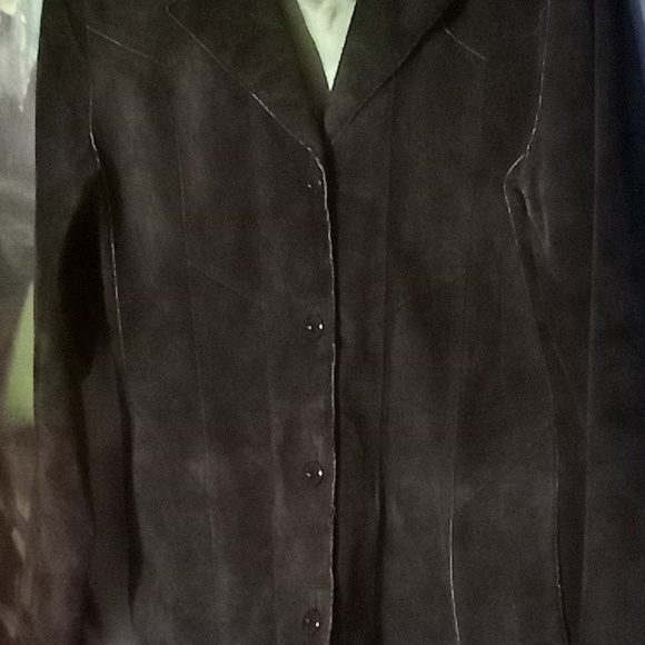 Maxima Wilson's suede leather jacket - Picture 2 of 13